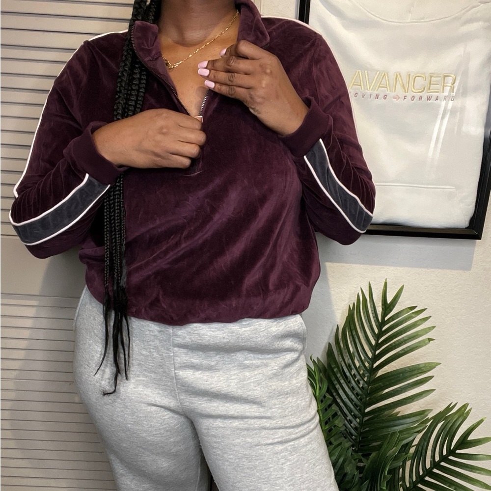 Women’s Fabletics Burgundy Sweater